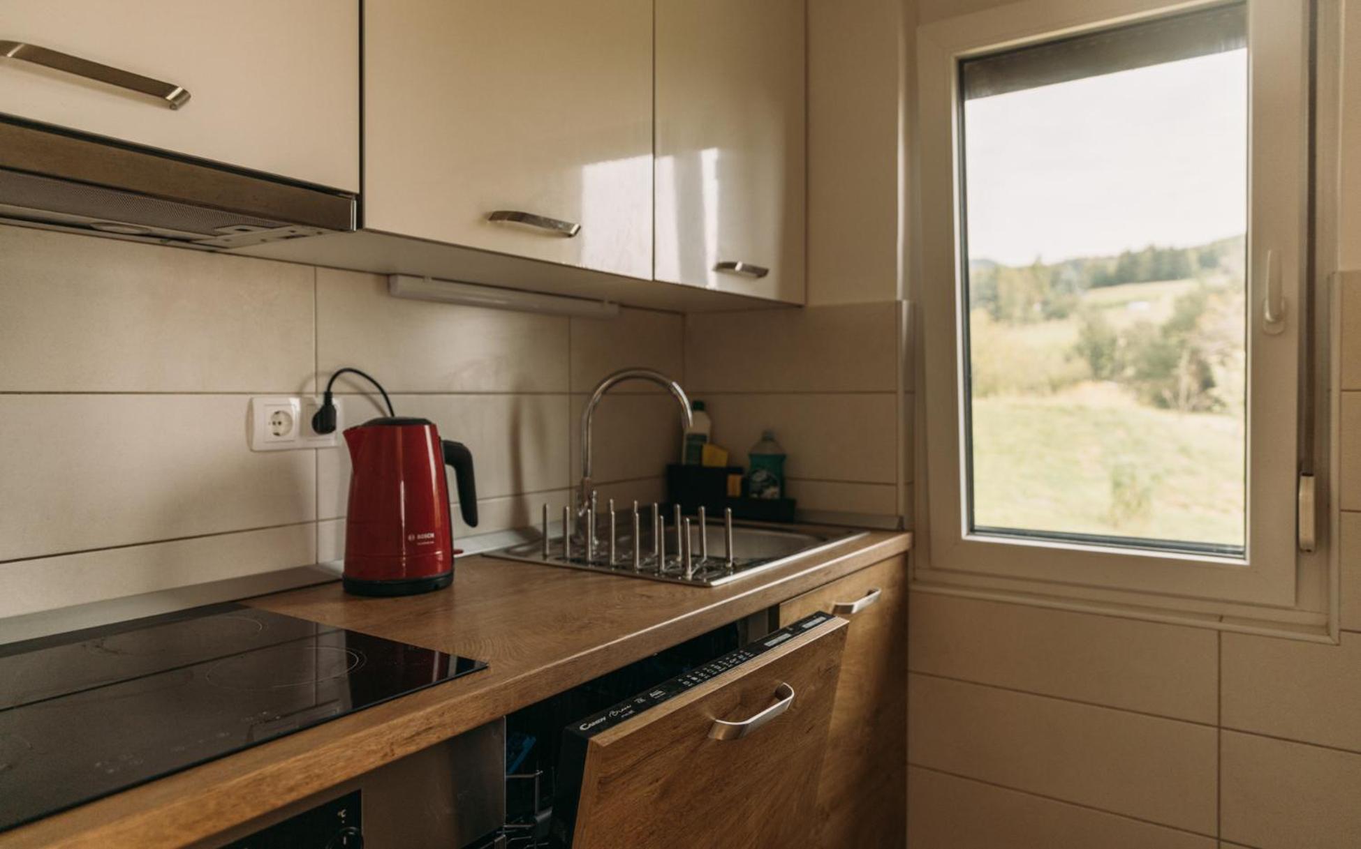 Apartma Hisa Na Ravnah With Hot Tub Pisece Экстерьер фото