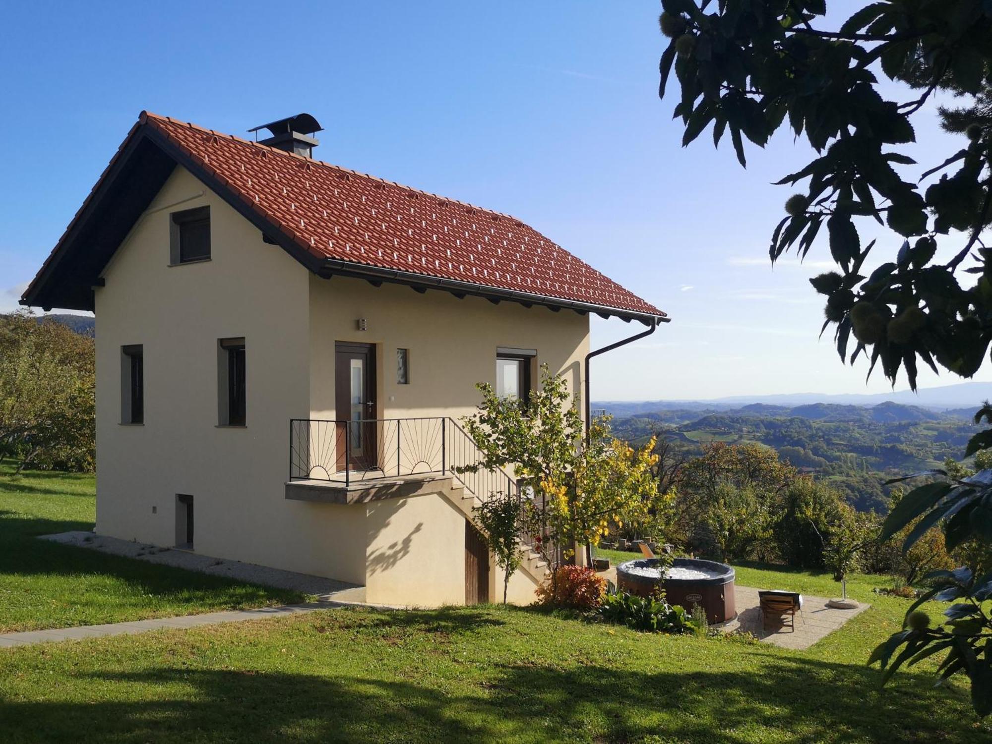 Apartma Hisa Na Ravnah With Hot Tub Pisece Экстерьер фото