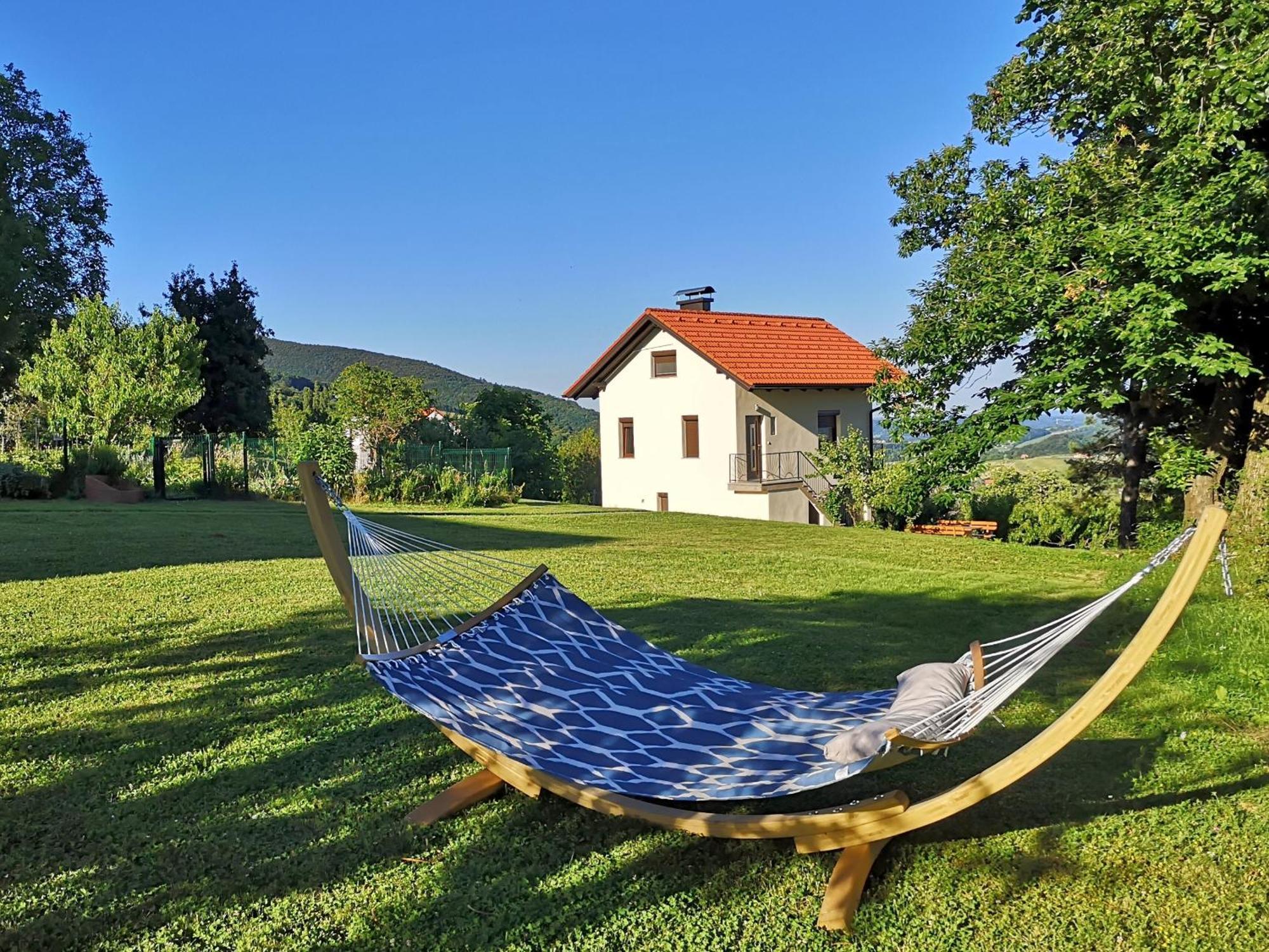 Apartma Hisa Na Ravnah With Hot Tub Pisece Экстерьер фото